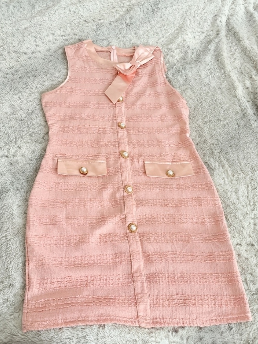 Women’s Pink Sleeveless Button-Front Dress with Pearl Accent